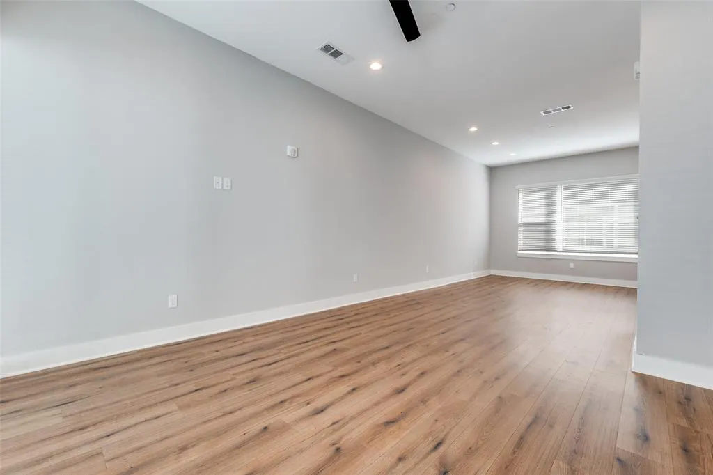 4440 Scurry Street, #202