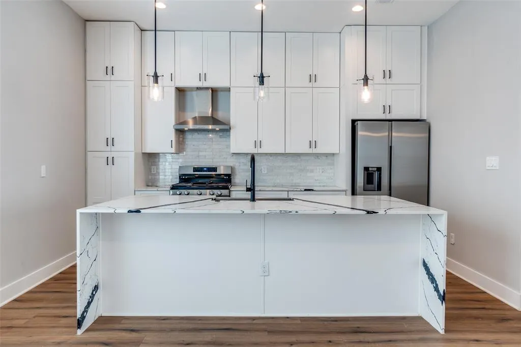 4440 Scurry Street, #202