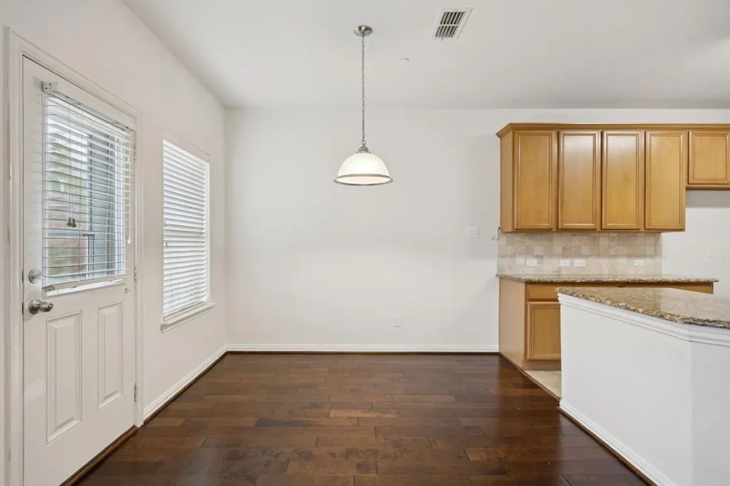 6628 Rutherford Road