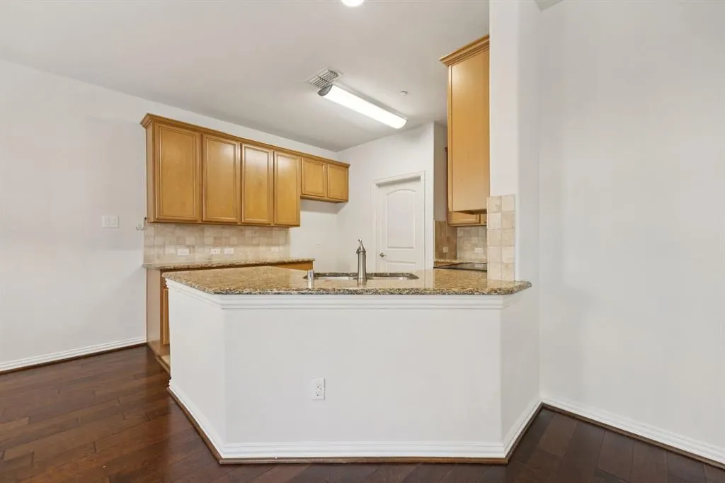 6628 Rutherford Road