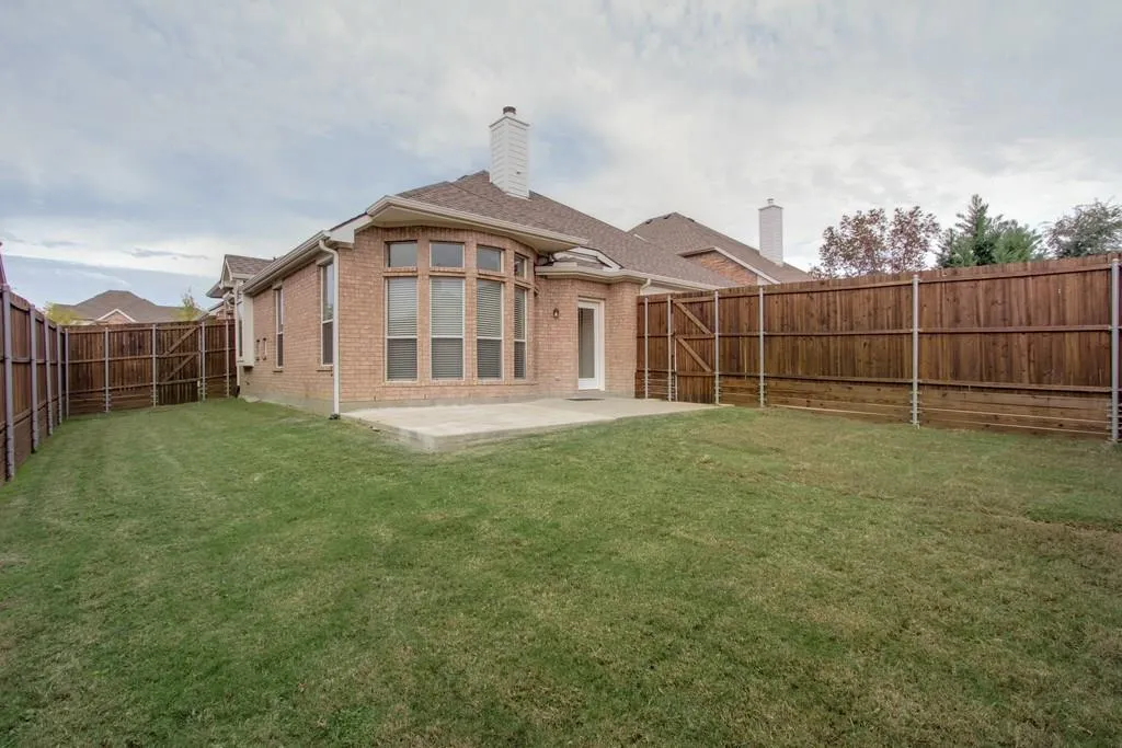 2477 Del Largo Way
