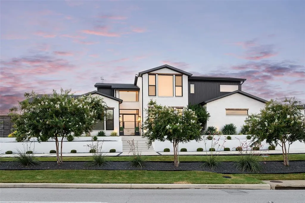 7137 Royal Lane
