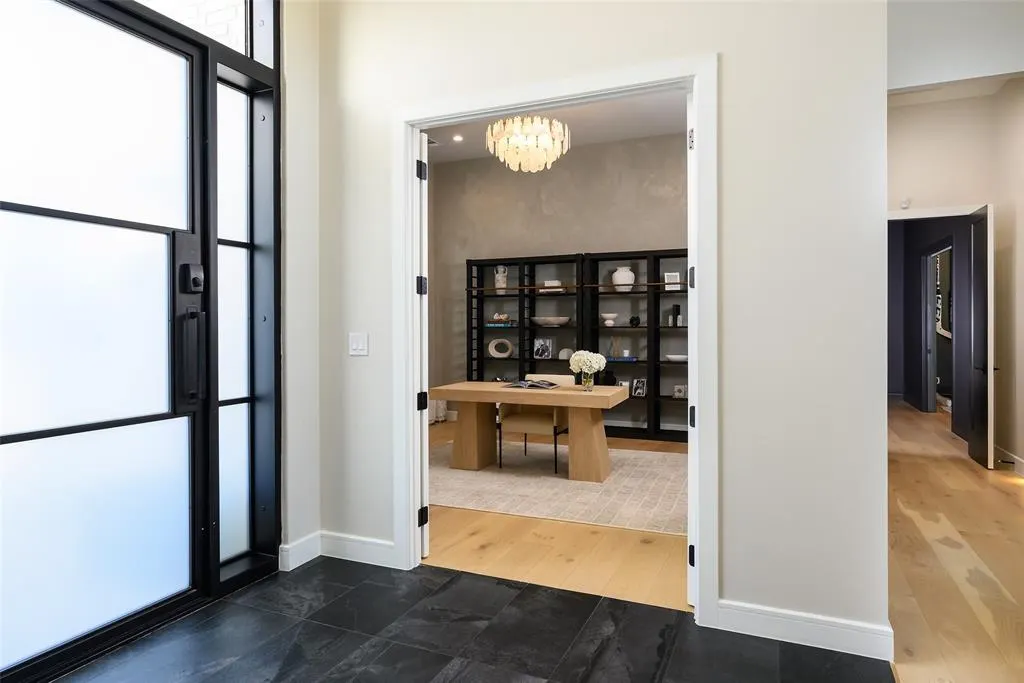7137 Royal Lane