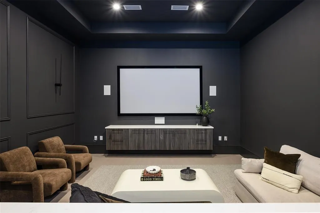 7137 Royal Lane