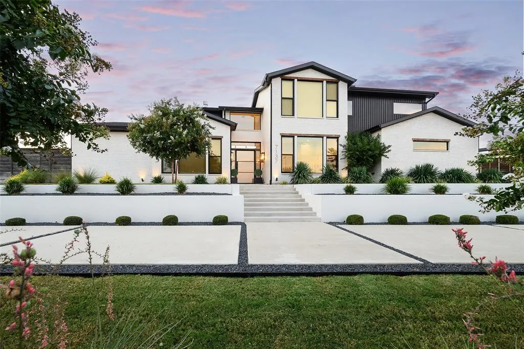 7137 Royal Lane