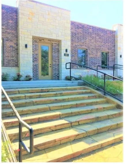 208 S Cottonwood Drive, #300