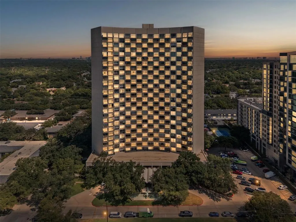 6211 W Northwest Highway, #500