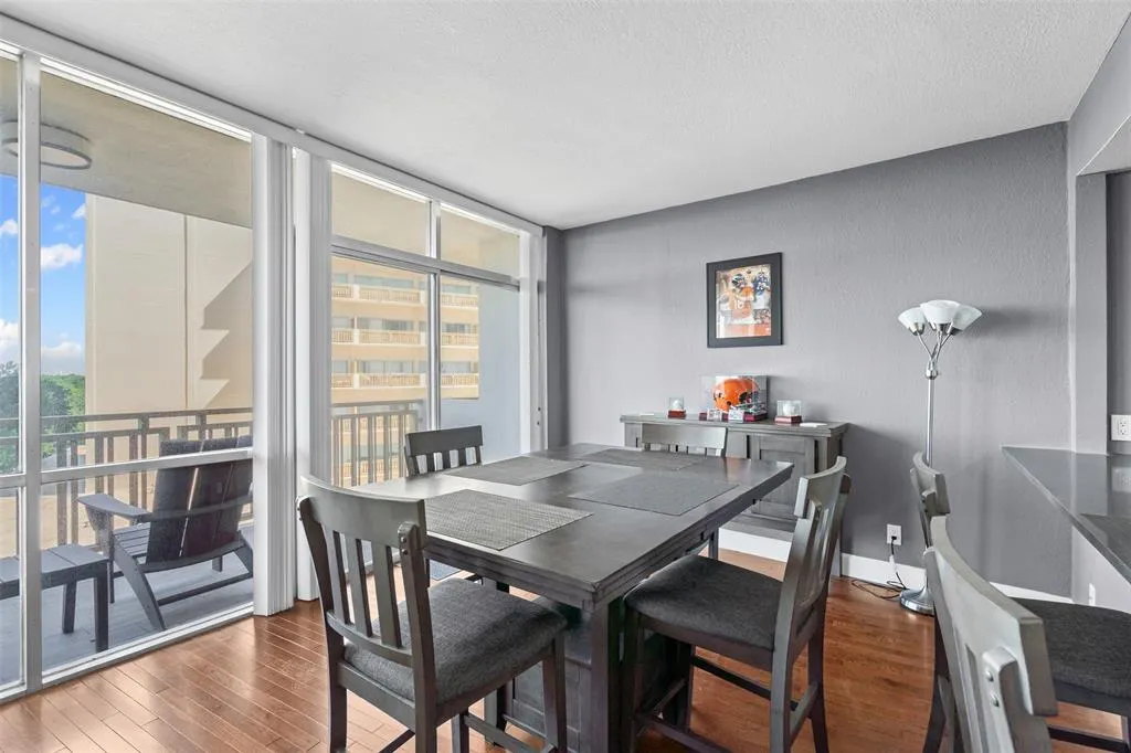 6211 W Northwest Highway, #500