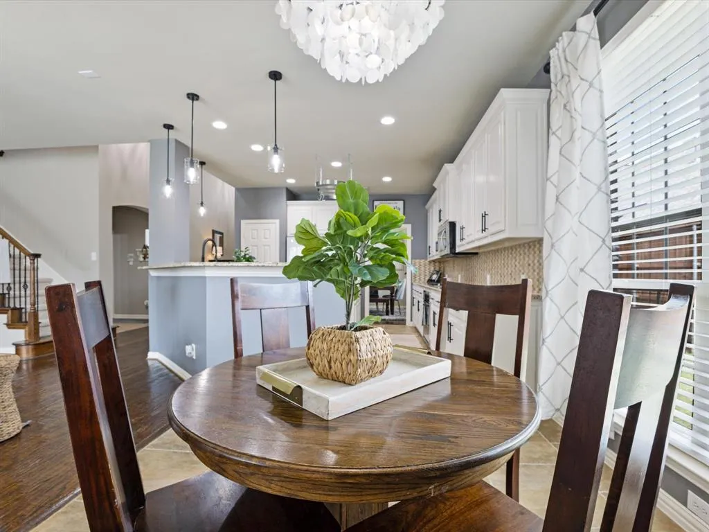 1120 Golden Sunset Court