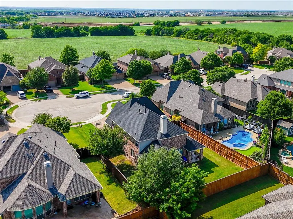 1120 Golden Sunset Court