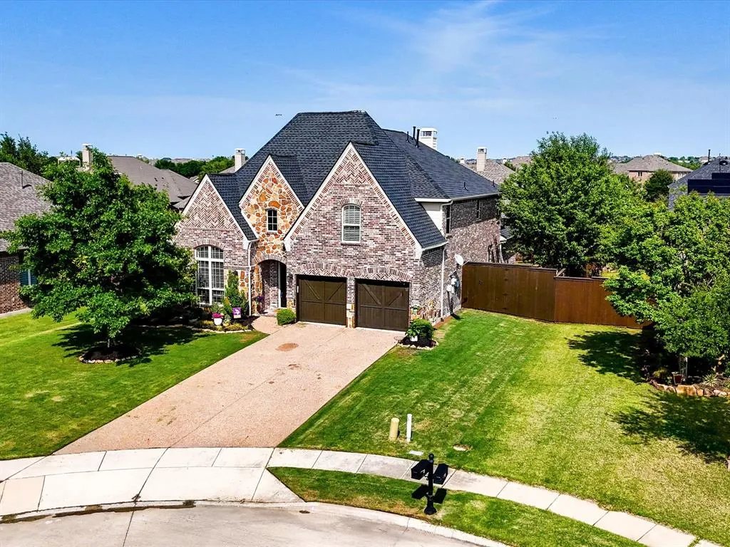 1120 Golden Sunset Court