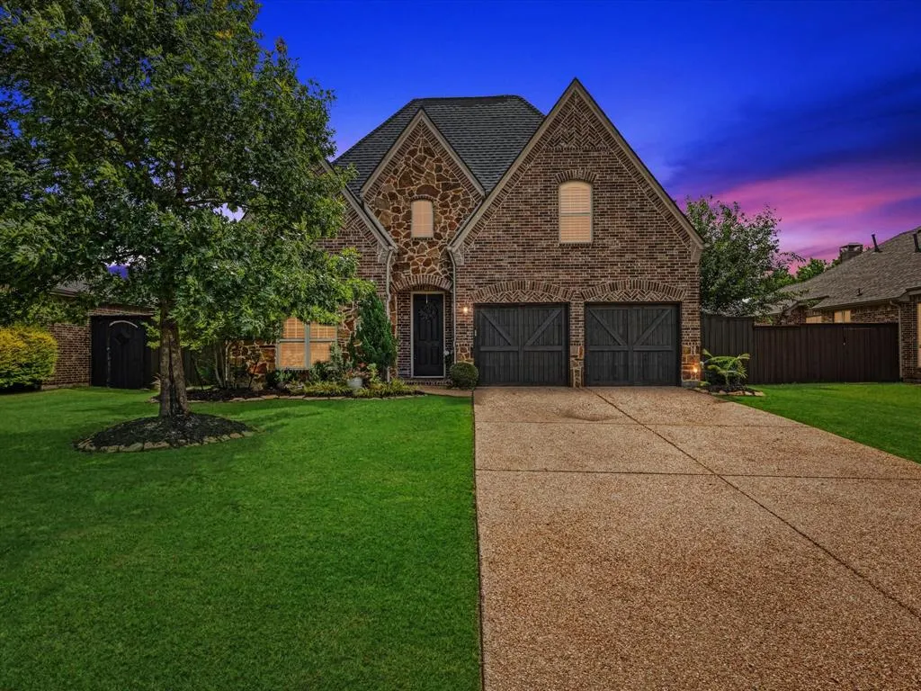 1120 Golden Sunset Court
