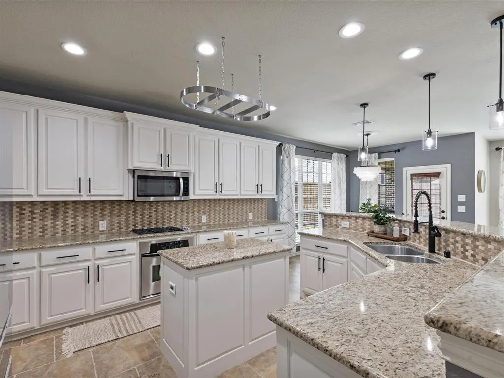 1120 Golden Sunset Court