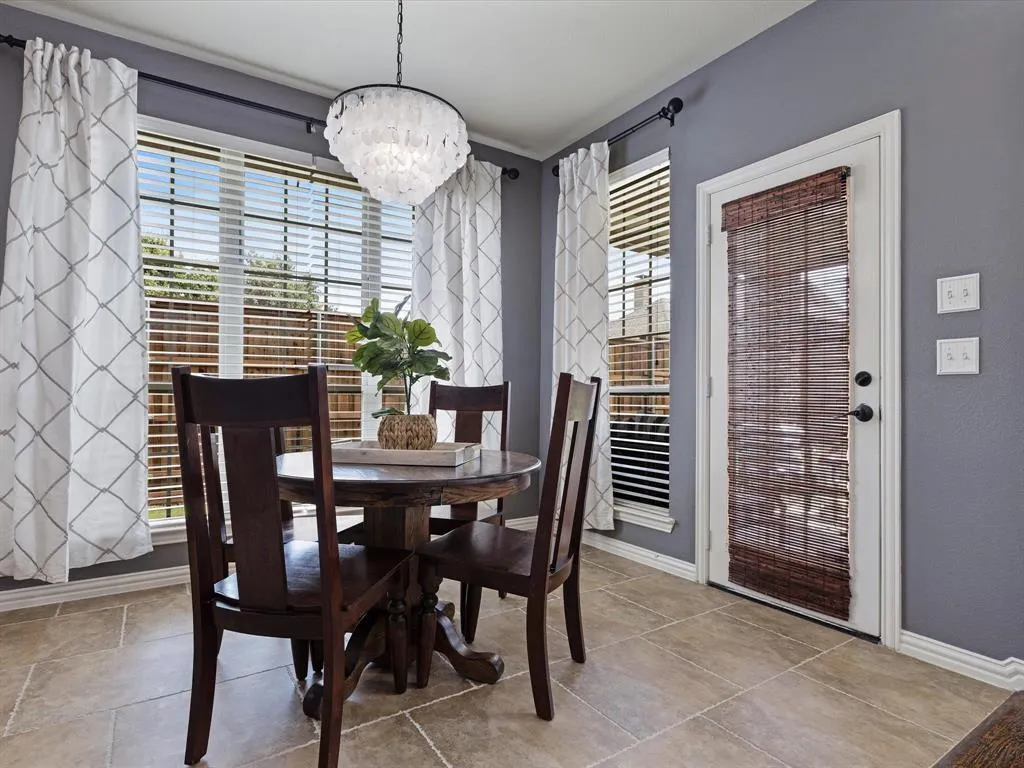 1120 Golden Sunset Court