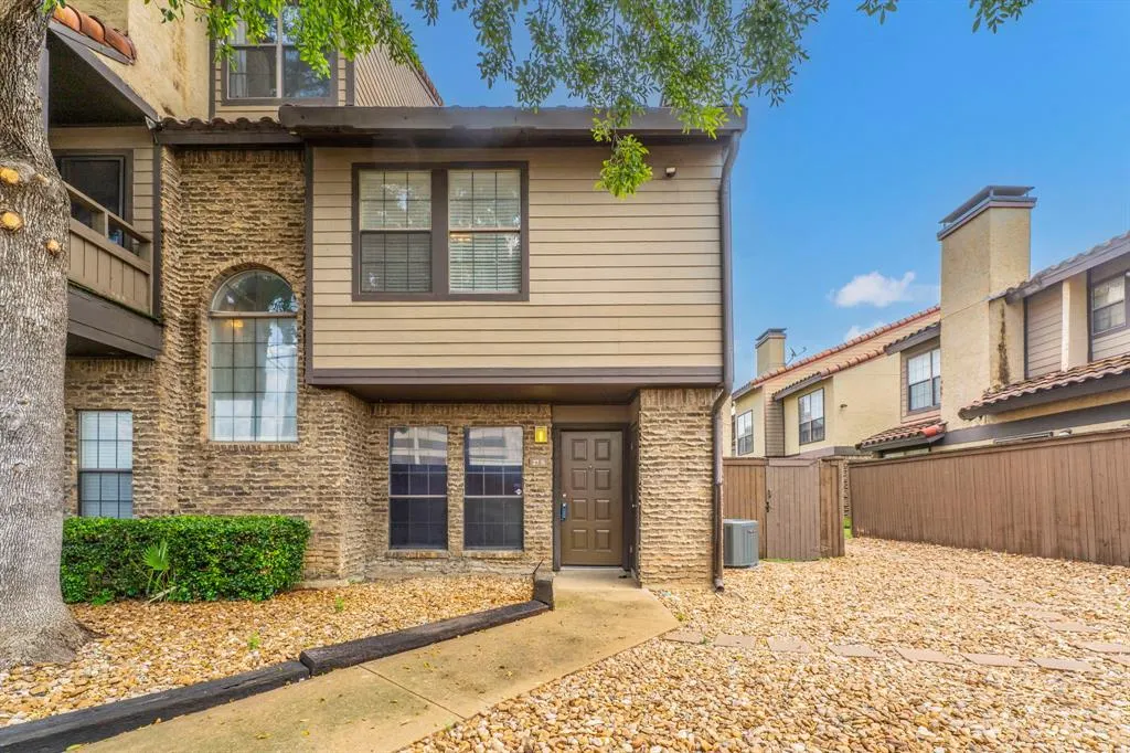 5757 E University Boulevard, #27S