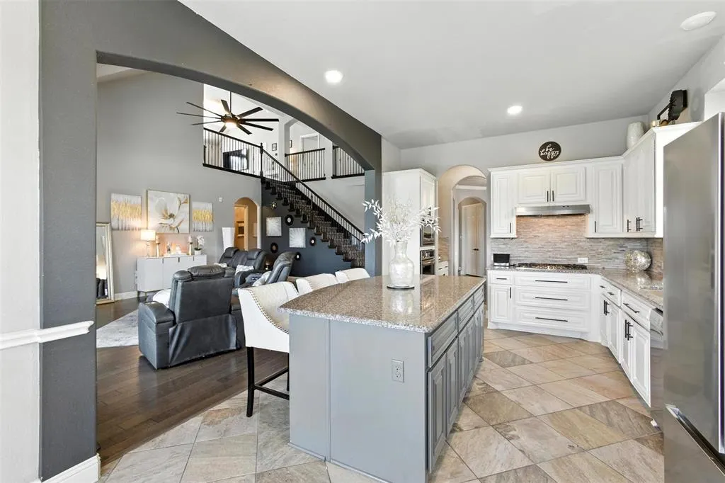 1005 Frisco Hills Boulevard
