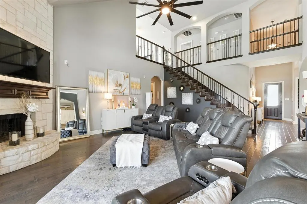 1005 Frisco Hills Boulevard