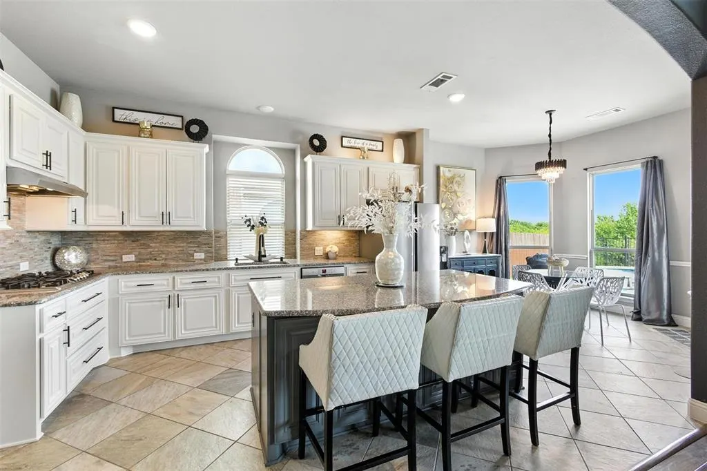 1005 Frisco Hills Boulevard