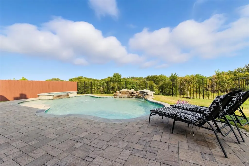 1005 Frisco Hills Boulevard