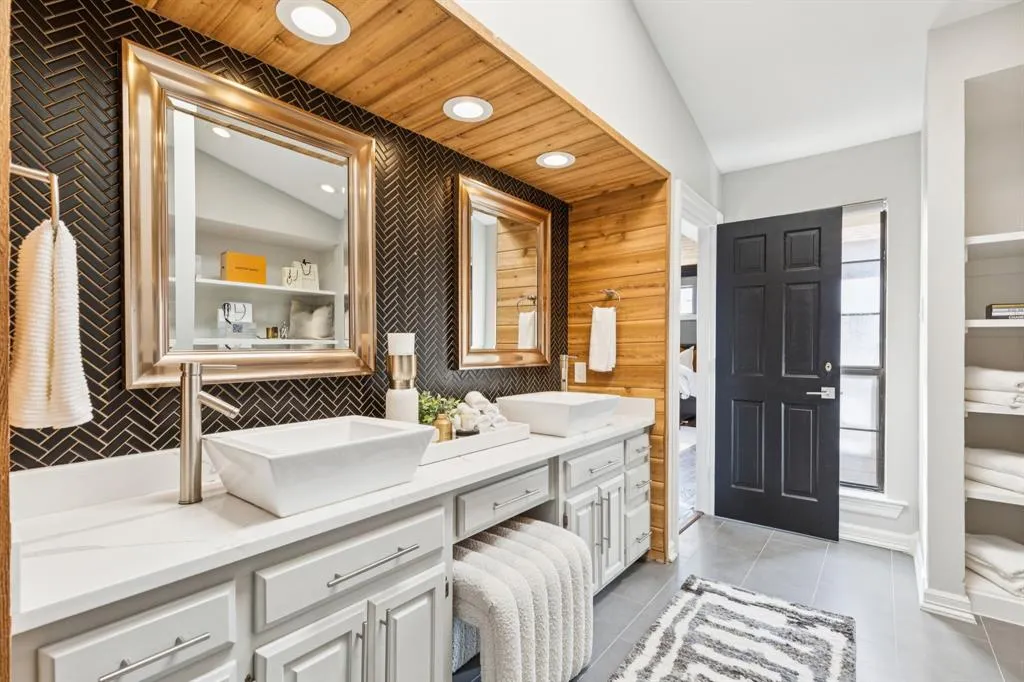 5016 Westgrove Drive, #5016