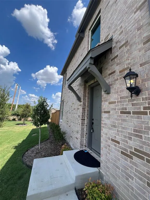 2616 ROLLING MEADOW Road