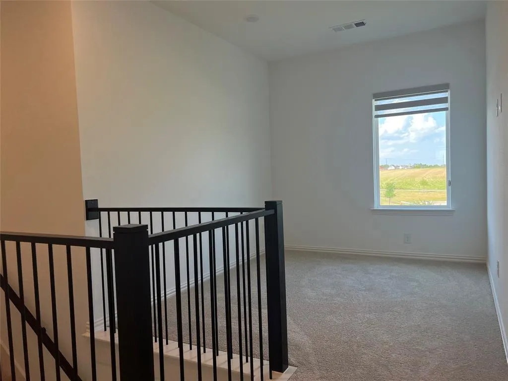 2616 ROLLING MEADOW Road