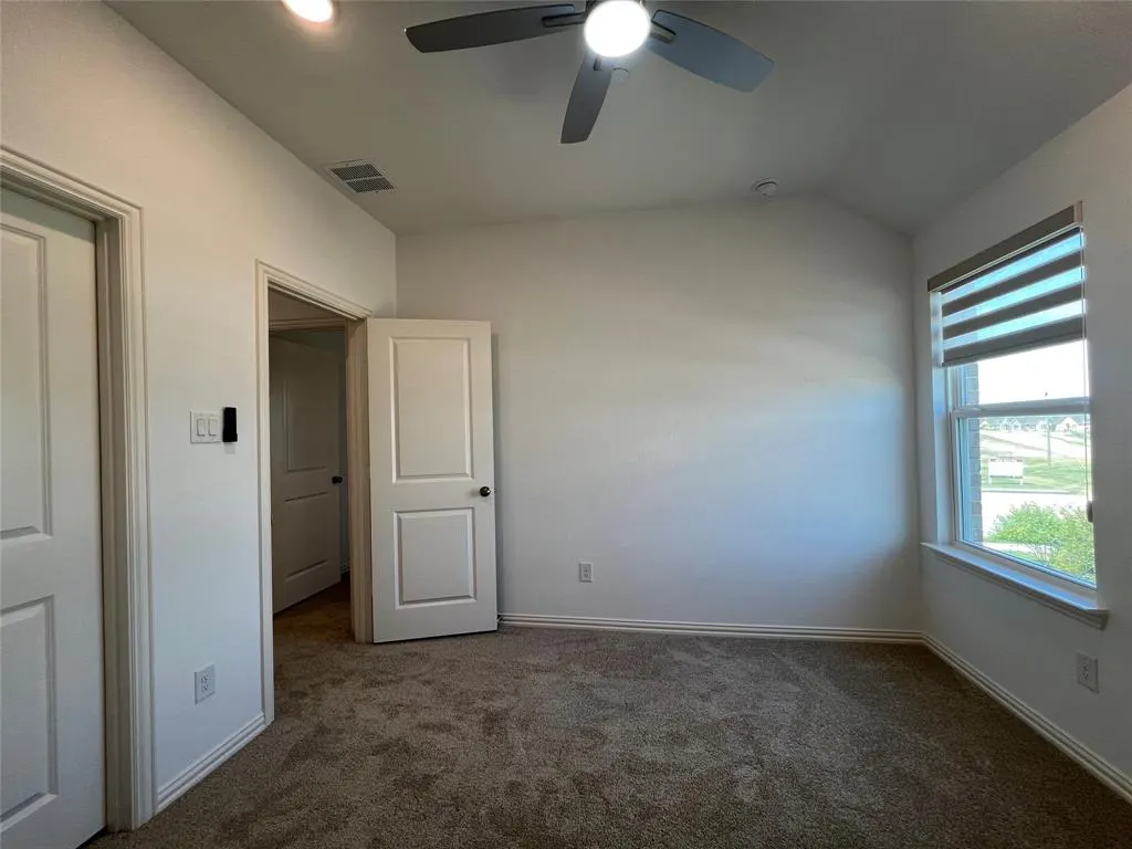 2616 ROLLING MEADOW Road