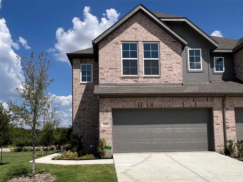 2616 ROLLING MEADOW Road
