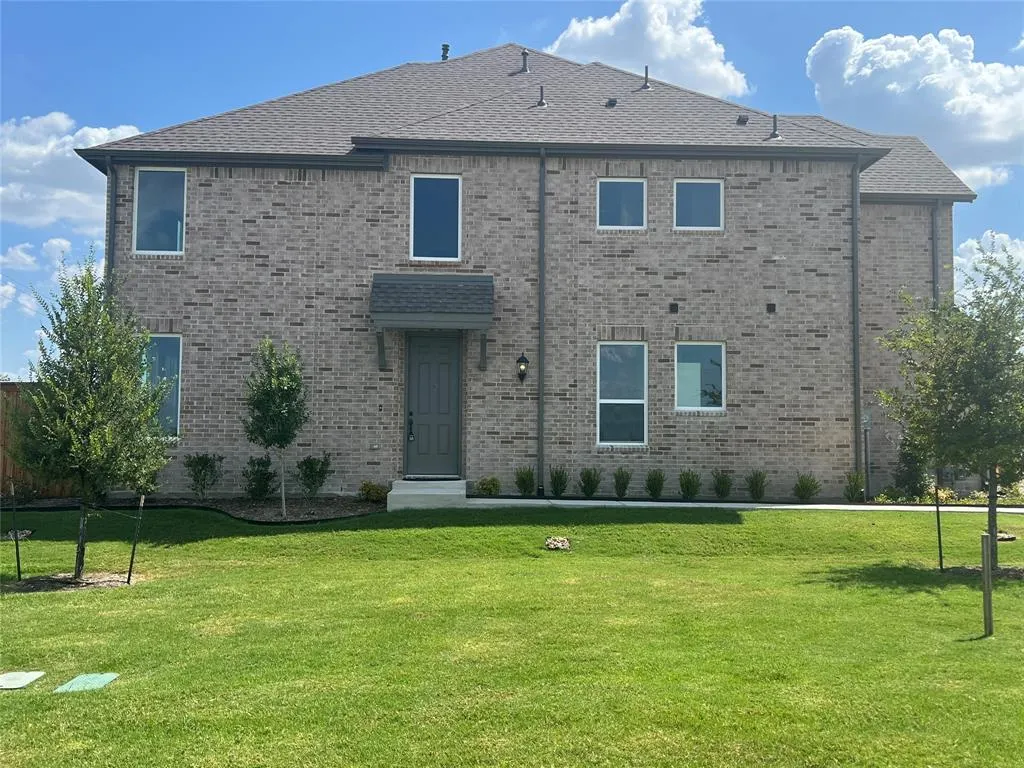 2616 ROLLING MEADOW Road