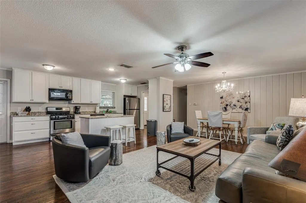 835 Ridgedale Drive