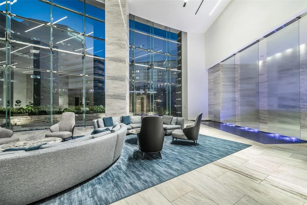 3130 N Harwood Street, #1605
