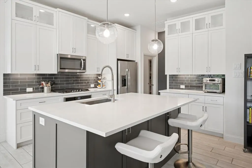 8225 San Bernard Trail
