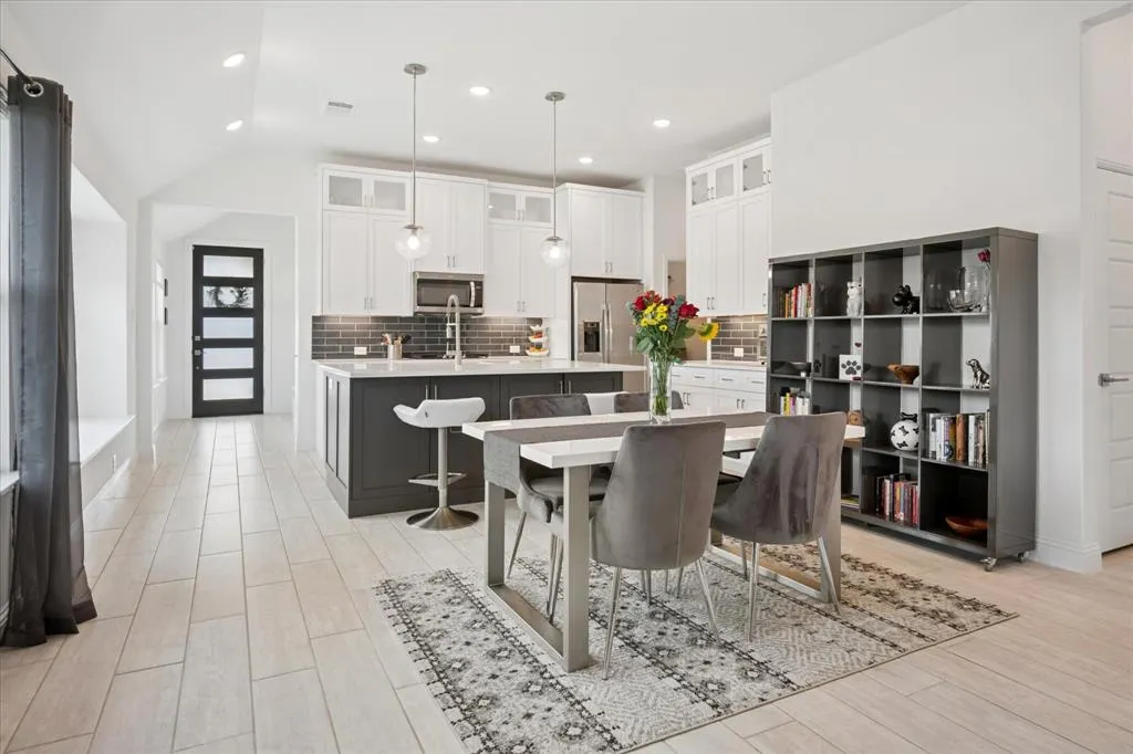 8225 San Bernard Trail