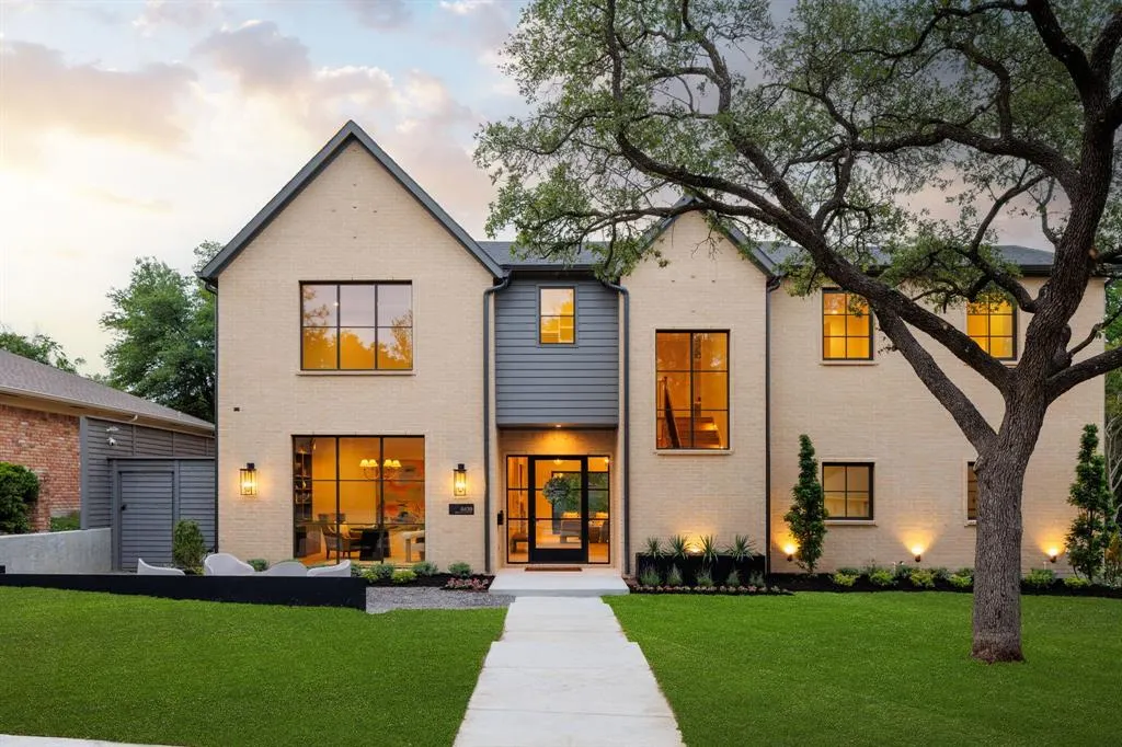 6439 Malcolm Drive