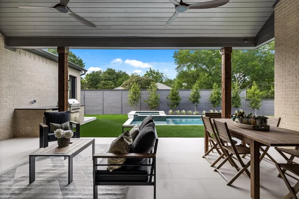 6439 Malcolm Drive