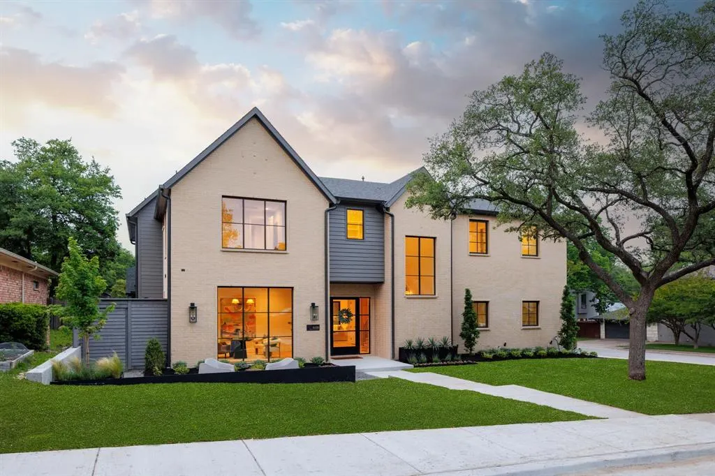 6439 Malcolm Drive