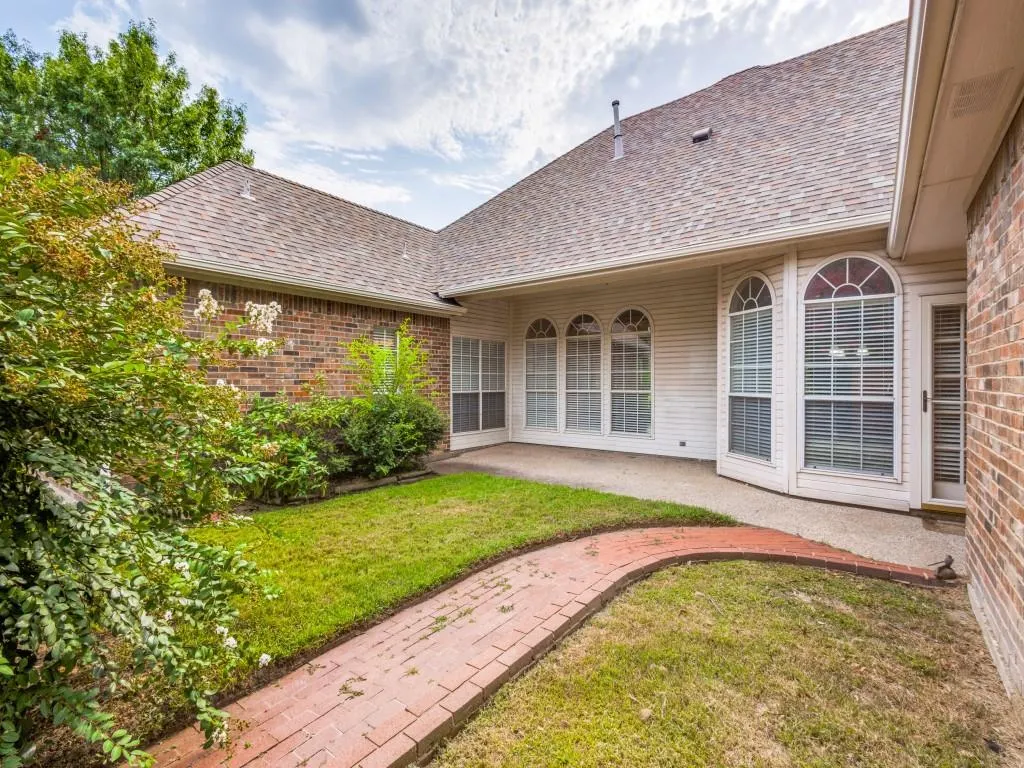 602 Huntington Court