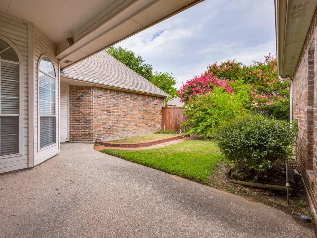602 Huntington Court