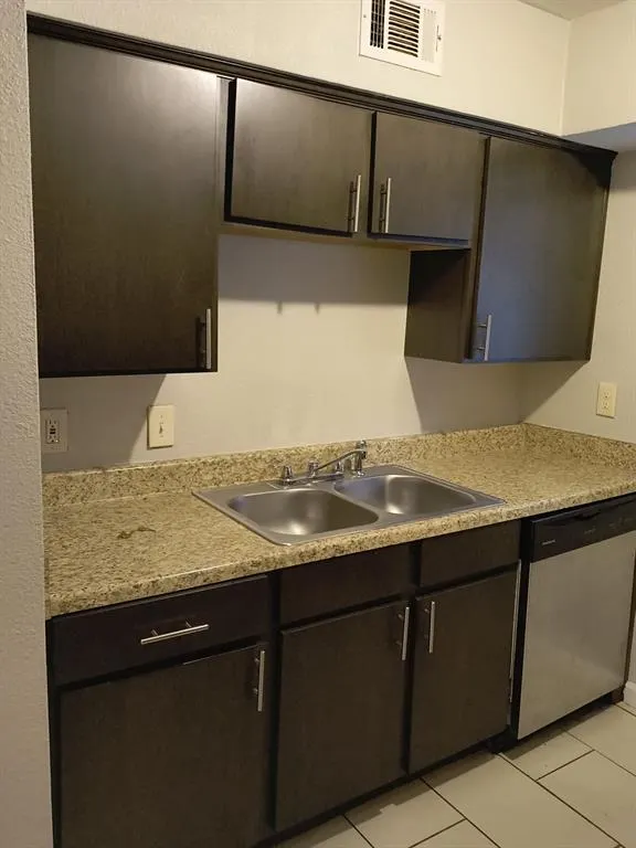 4618 Reiger Avenue, #205