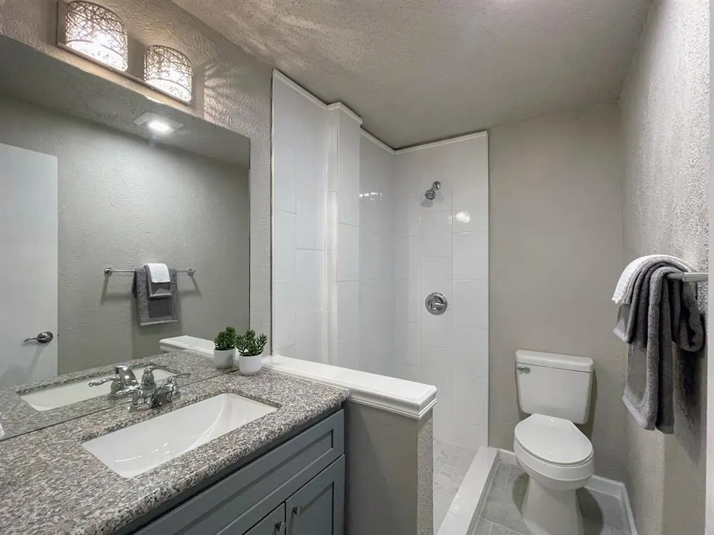1236 Briarcove Drive