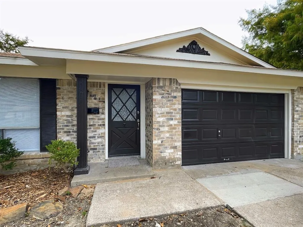 1236 Briarcove Drive