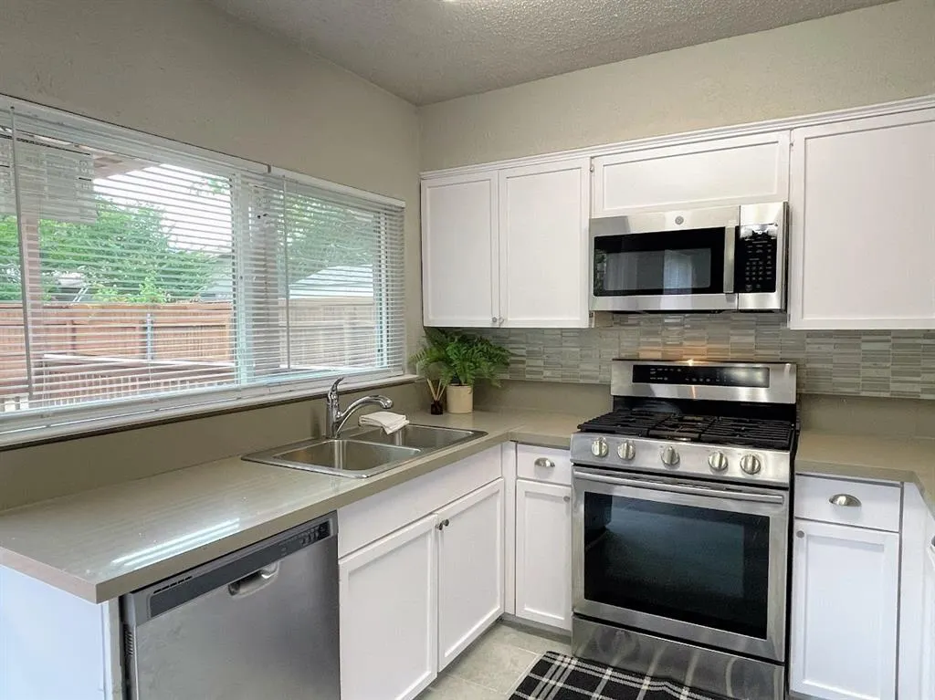 1236 Briarcove Drive