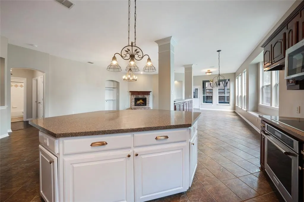 3418 Oakleigh Lane