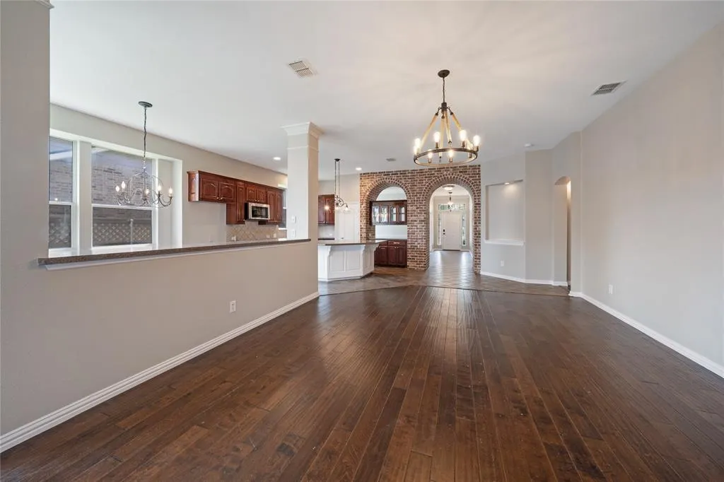 3418 Oakleigh Lane
