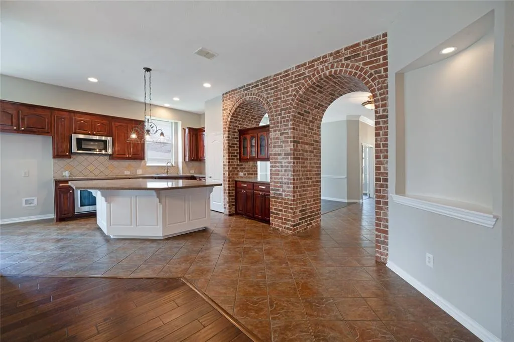 3418 Oakleigh Lane