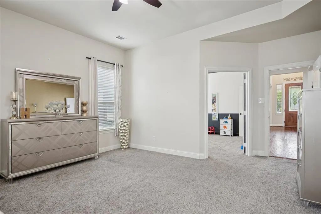 901 Oglethorpe Lane