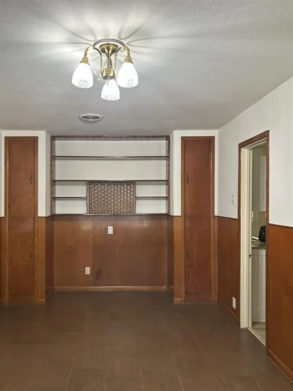 1809 Thale Drive