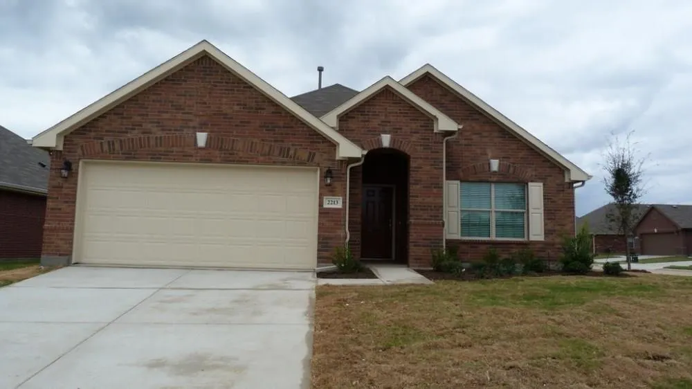 2213 Willow Creek Drive