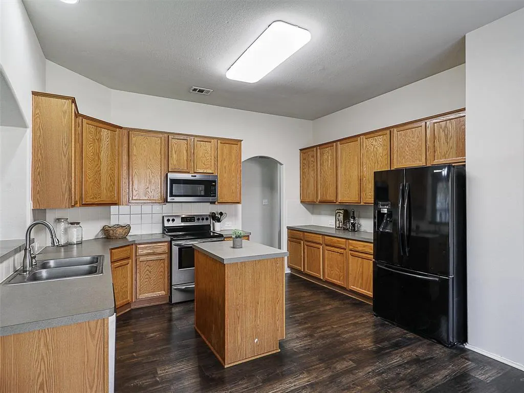 8301 Sonnet Drive
