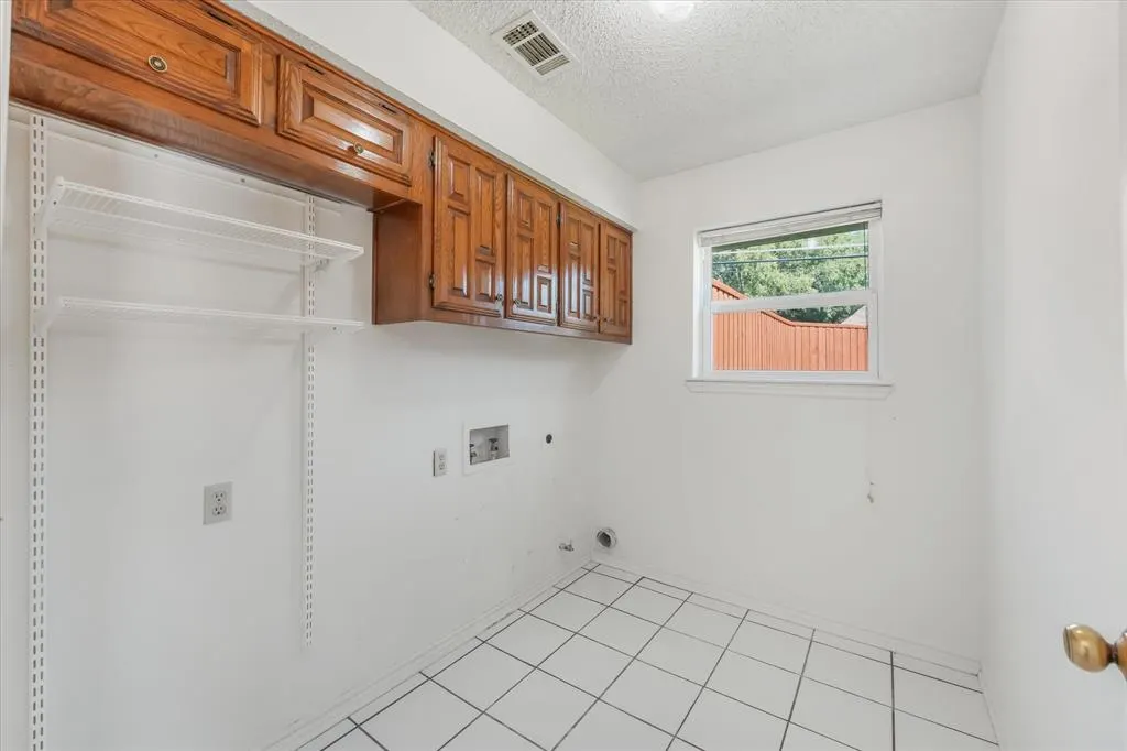 3317 Buckle Lane